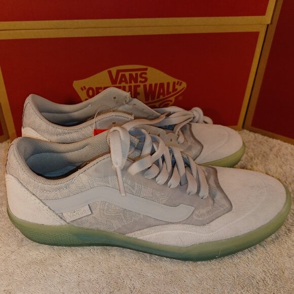 68 Vans AVE Pro Men's 4/Women's 5.5 Beatrice Domond Bone White Jade VN0A5HEN38N - Picture 1 of 12